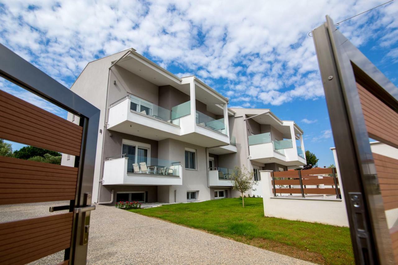 The Papoutsakis Apartments Nikiti  Exteriör bild